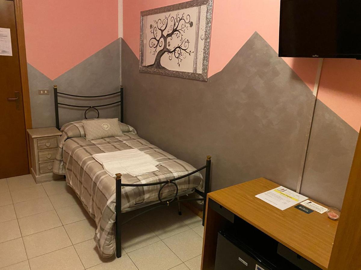 Hotel Domus Pacis Santa Chiara Casa Per Ferie Loreto Esterno foto